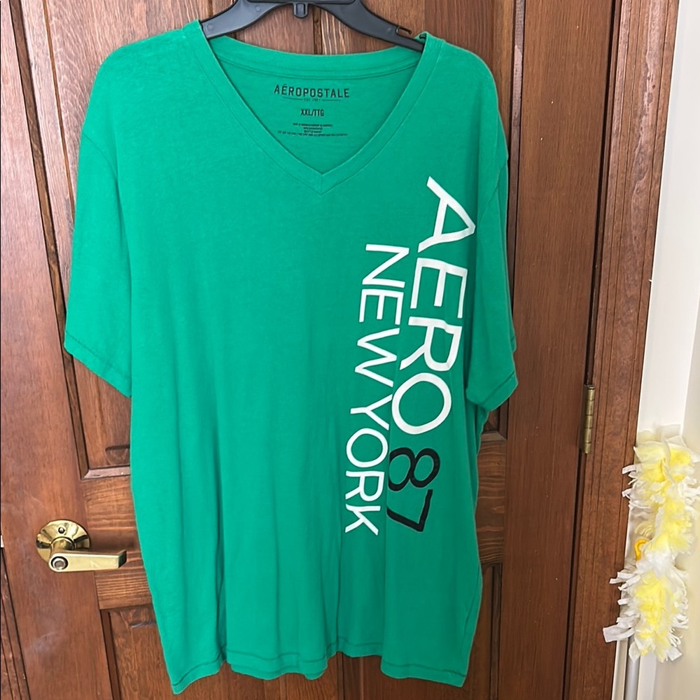 Aeropostale Vivid Green Tee with White New York Graphic
